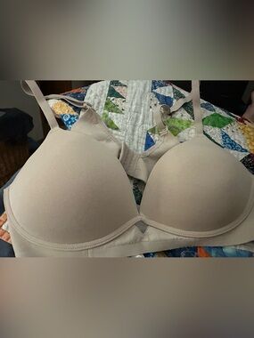 Maidenform One Fabulous Everyday bra.  Smooth Nude Plunge T-Shirt Bra